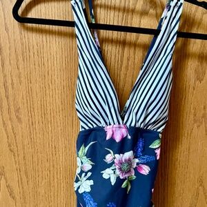 NWT Cupshe one piece swimsuit